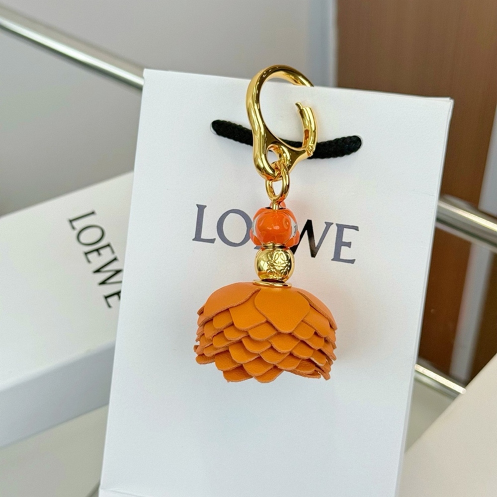 Loewe Charm - Picture 2 of 6